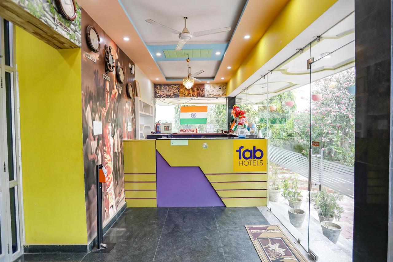Fabhotel Kriti Green Varanasi Esterno foto