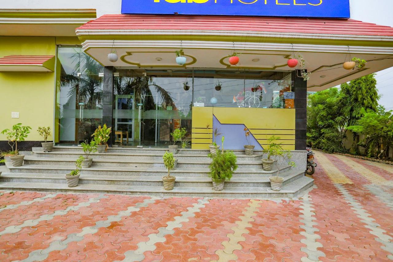 Fabhotel Kriti Green Varanasi Esterno foto