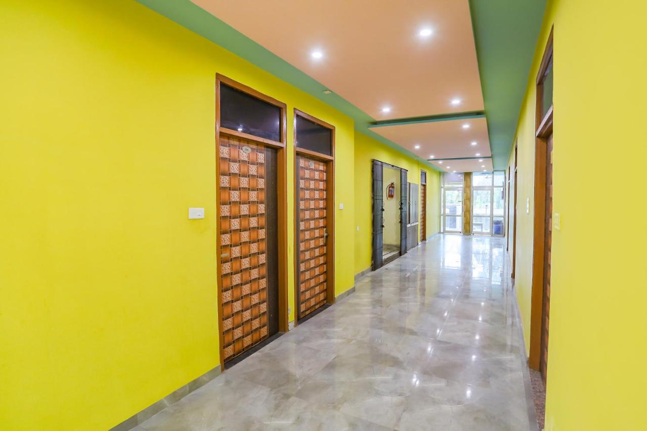 Fabhotel Kriti Green Varanasi Esterno foto
