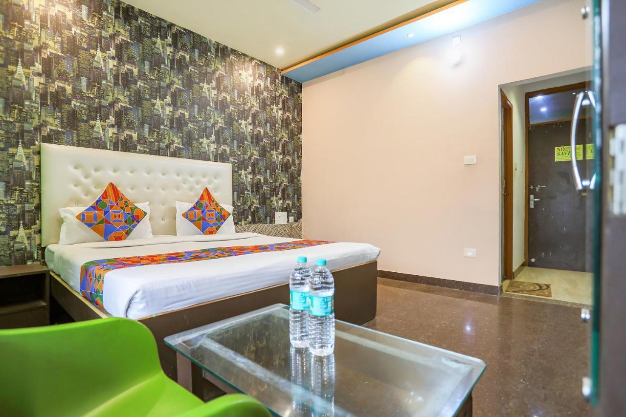 Fabhotel Kriti Green Varanasi Esterno foto