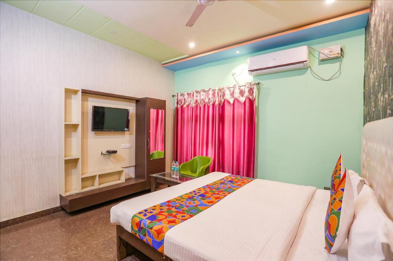 Fabhotel Kriti Green Varanasi Esterno foto