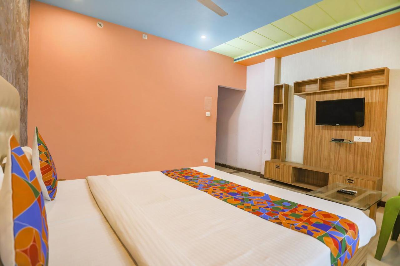 Fabhotel Kriti Green Varanasi Esterno foto